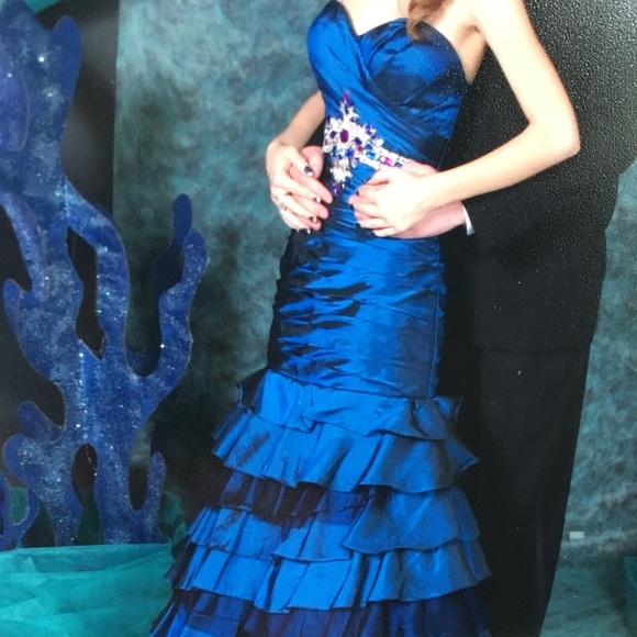 Blue Tiered Mermaid Dress - Picture 2 of 4
